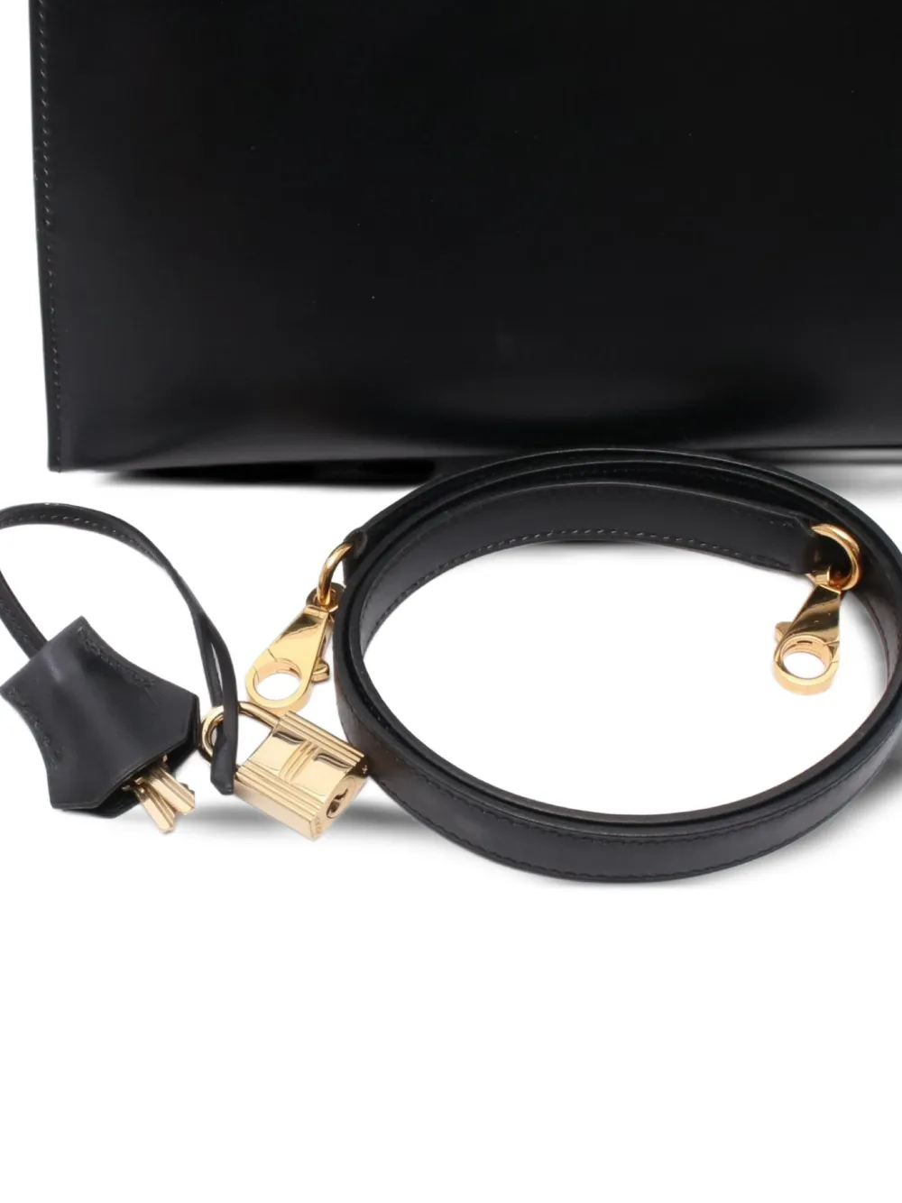 Pre-owned Hermes 2002 Kelly 28 Handbag In Black