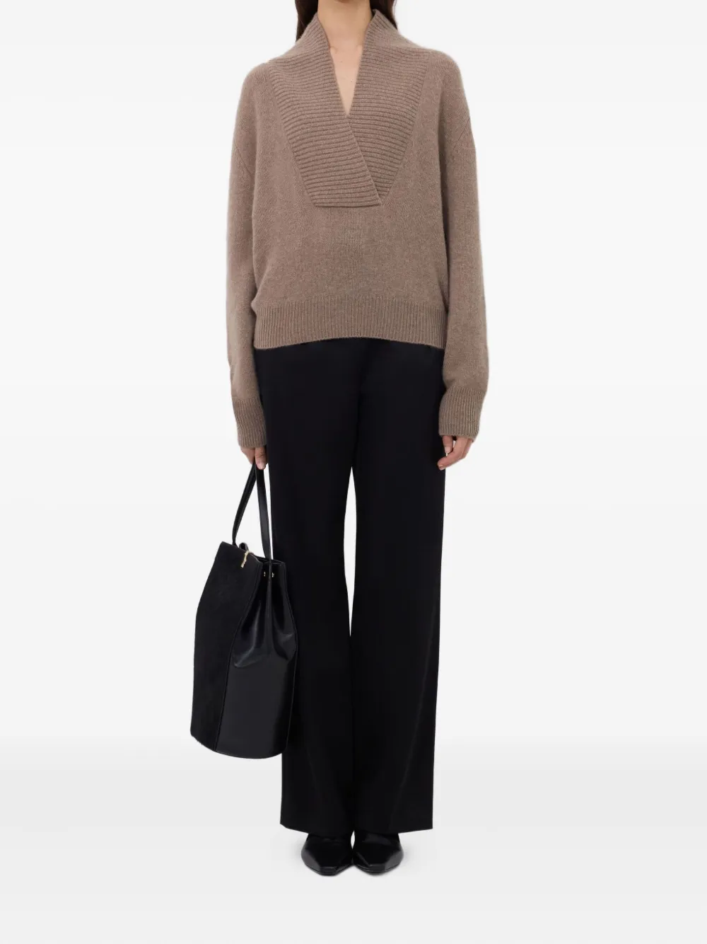Loulou De Saison Makela Ribbed V-neck Sweater In Brown