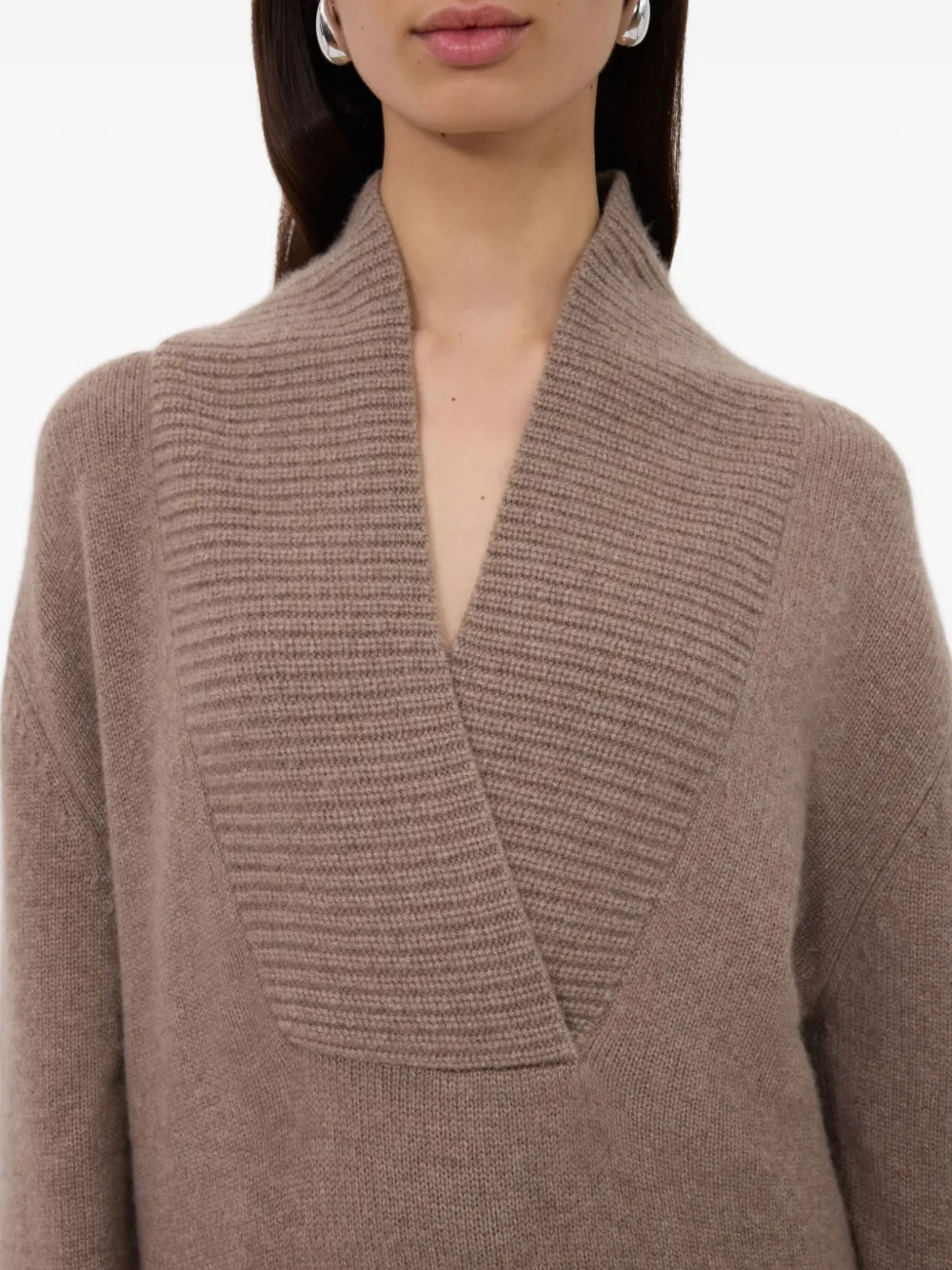 Loulou De Saison Makela Ribbed V-neck Sweater In Brown