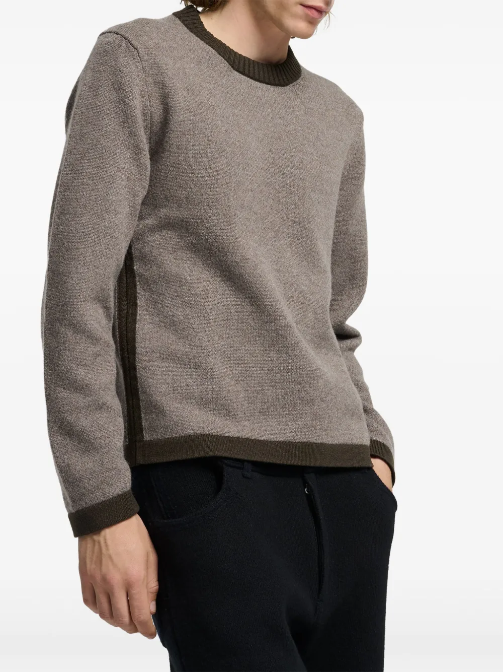 Barrie Round-neck Cashmere Sweater In Brown