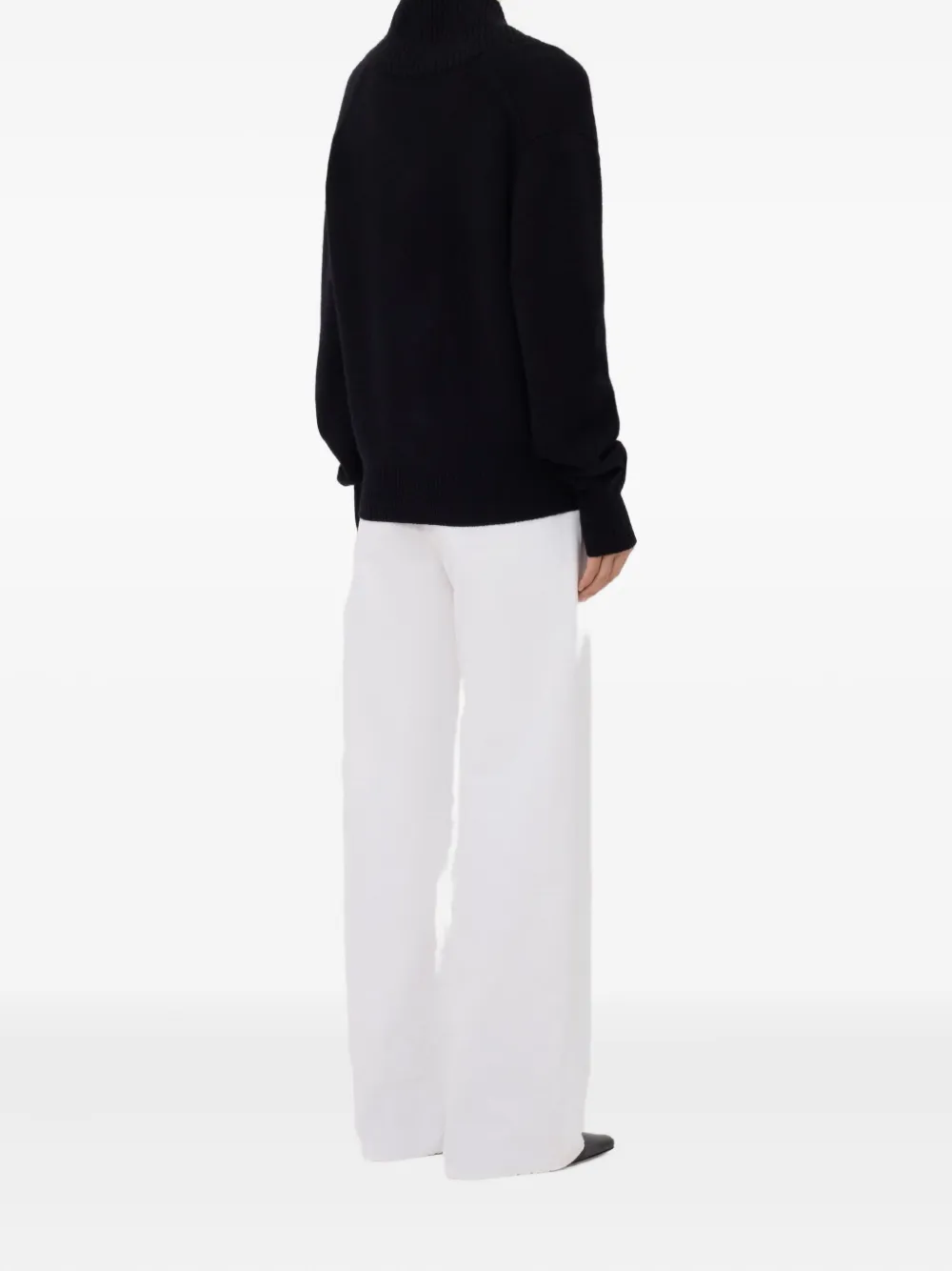Loulou De Saison Ribbed V-neck Sweater In Black