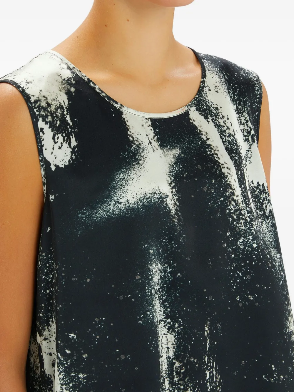 High Cue Spray-effect Print Satin Top In Black