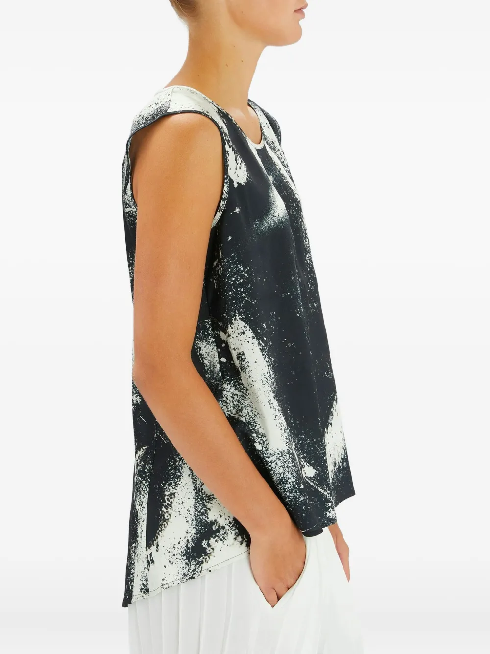 High Cue Spray-effect Print Satin Top In Black
