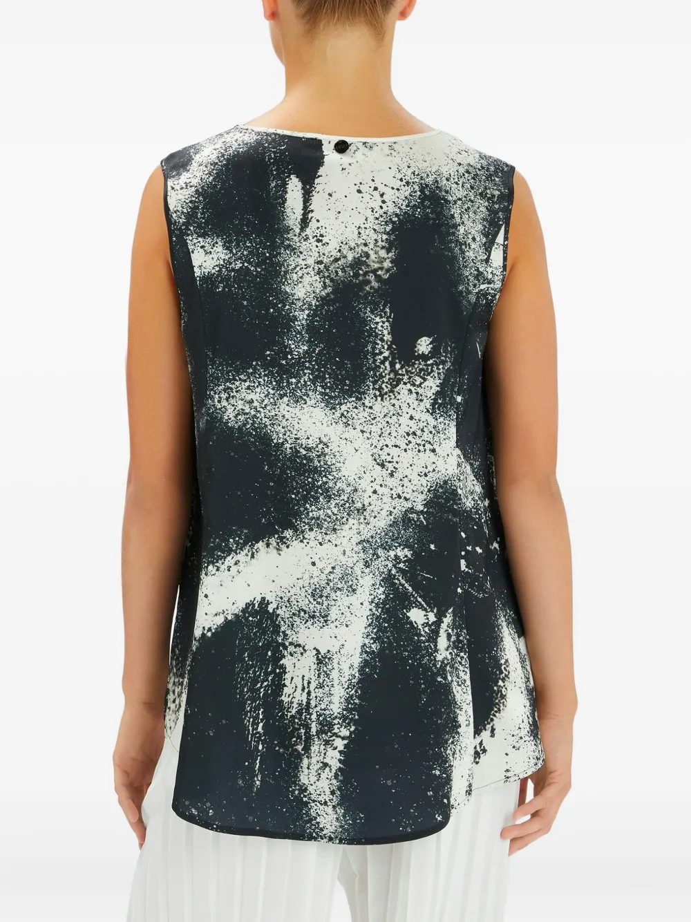 High Cue Spray-effect Print Satin Top In Black