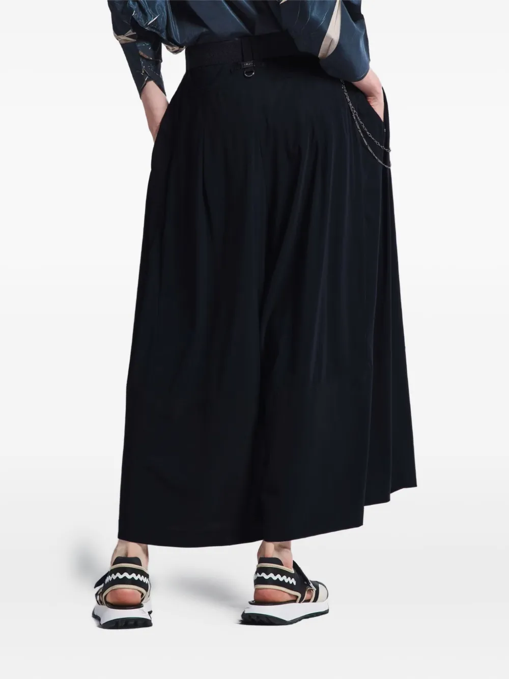 High Plooibroek met kettingdetail Zwart