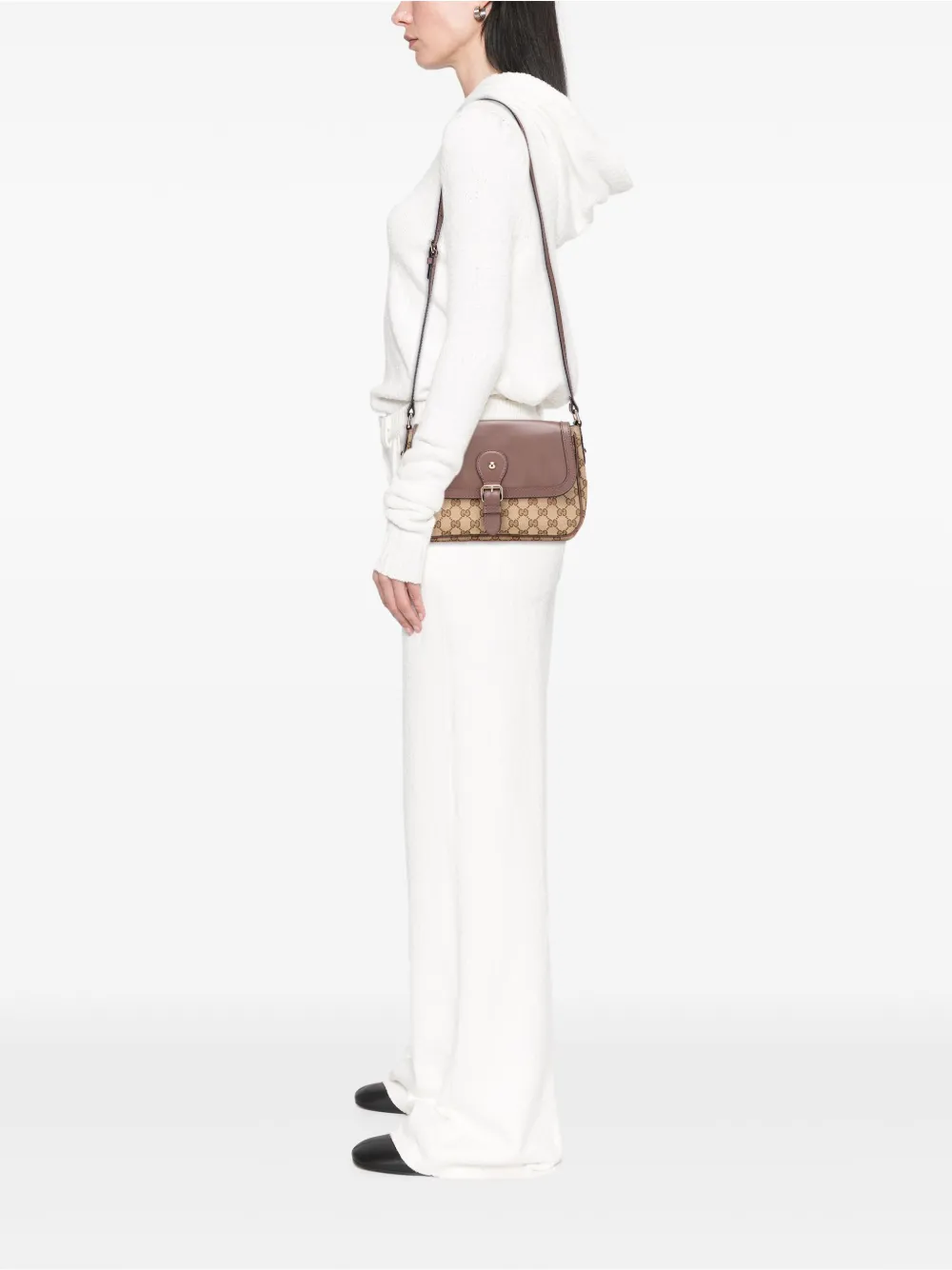 Pre-owned Gucci 2000-2015 Gg Canvas Sukey Crossbody Bag In Brown