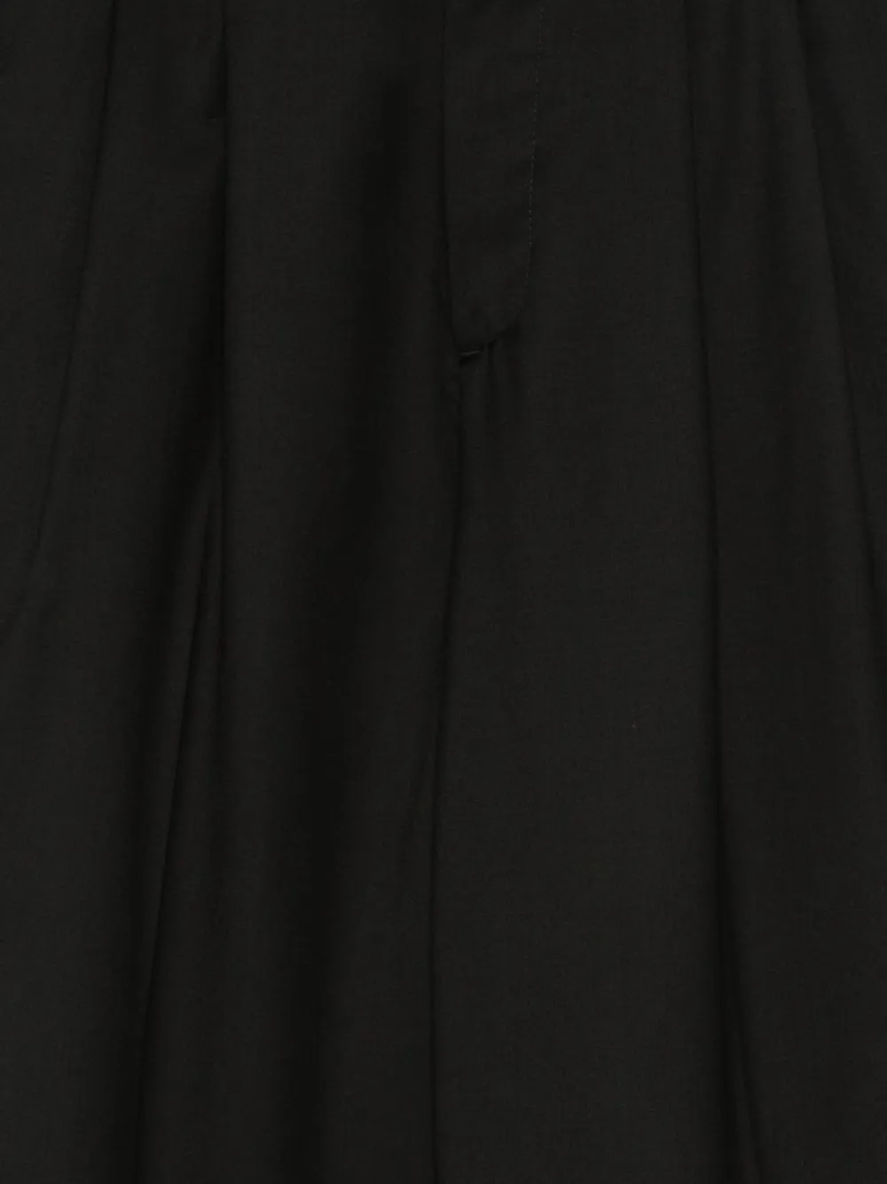 Low Brand Crop Lenght Trousers In Black