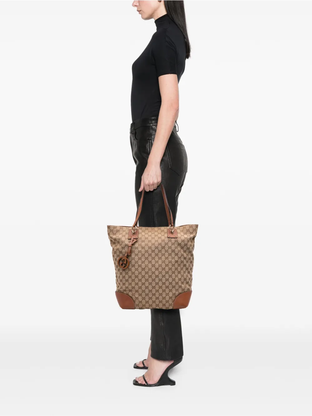 Gucci Pre-Owned 2016-2025 Large GG Canvas GG Charm tote bag | Pre-Owned | Image 2