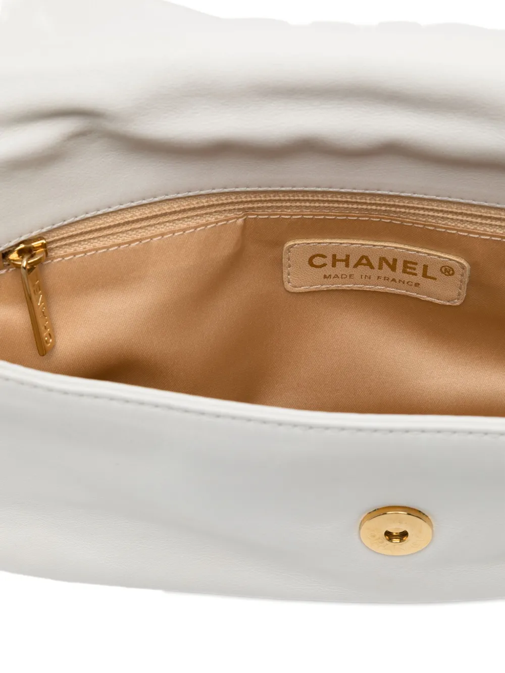 Pre-owned Chanel Lambskin Rodeo Drive Flap Shoulder Bag In Neutral