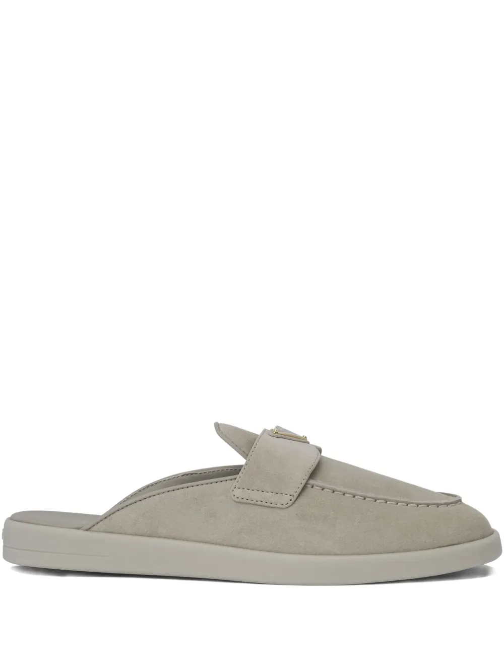 Prada Loafers met metalen logo Grijs