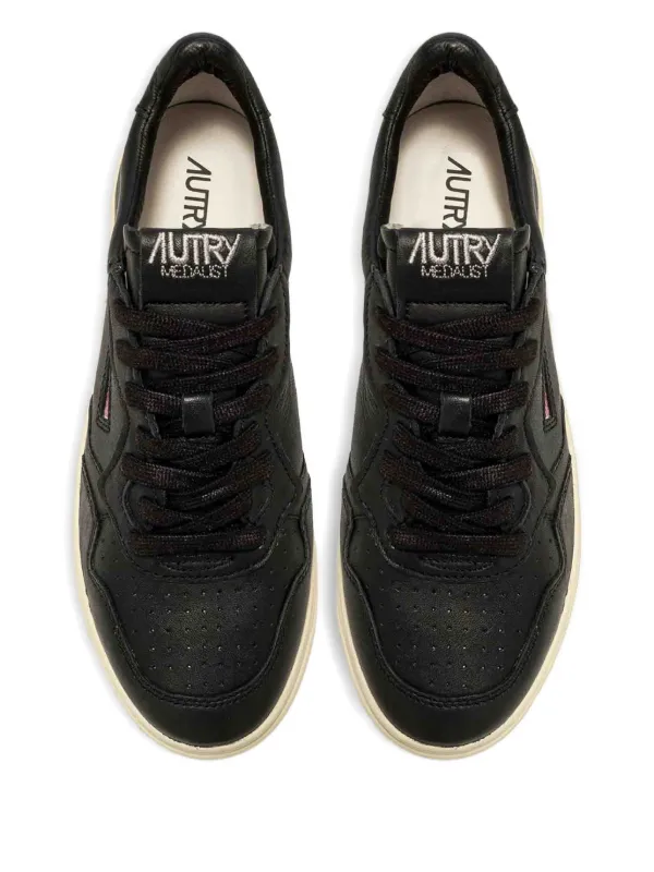Autry Medalist レザースニーカー | ブラック | FARFETCH JP