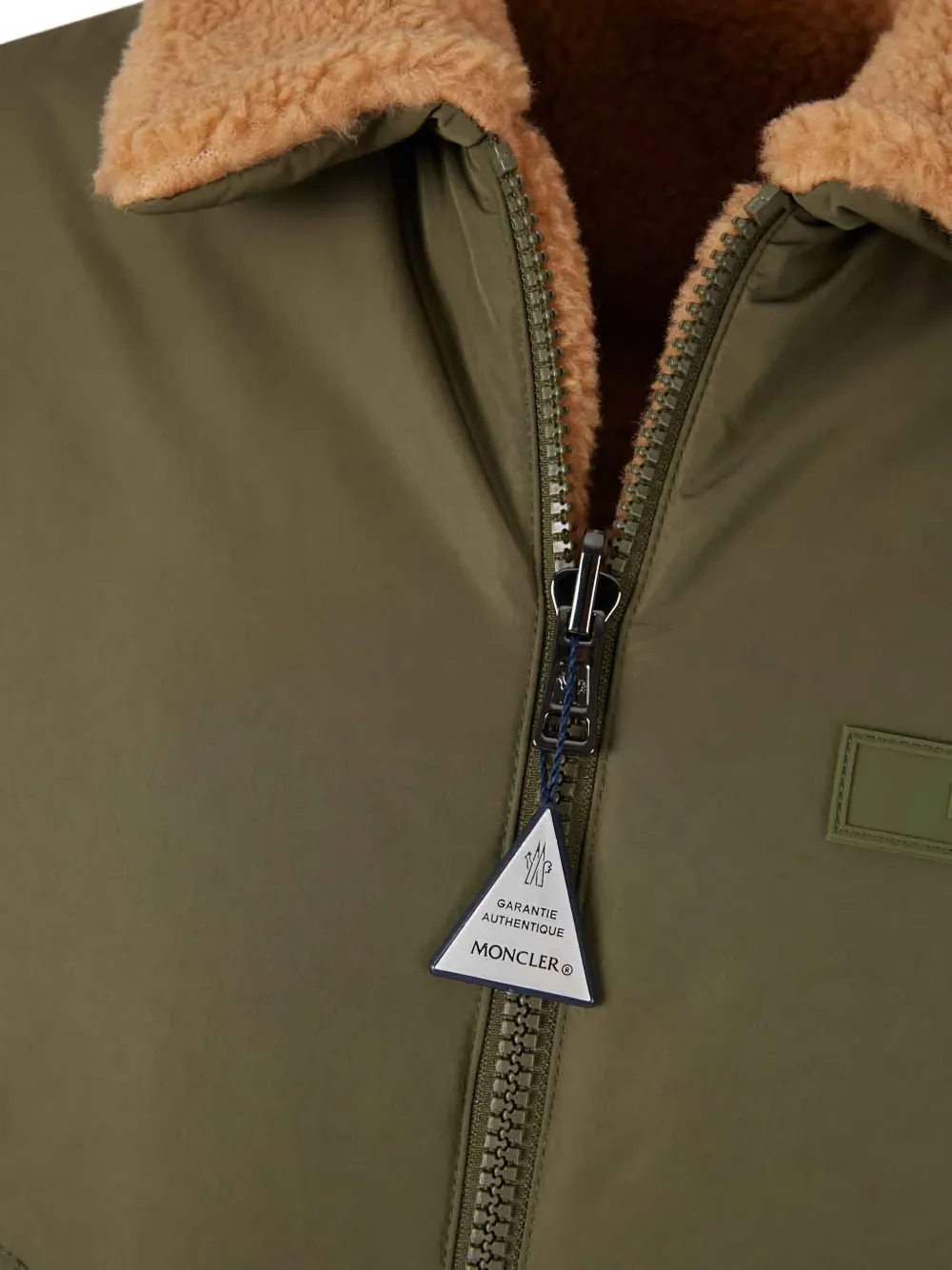 Moncler sherpa-collar bomber jacket Groen