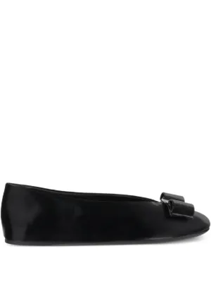 フェラガモ VIVA ヴァラ リボン メッシュ フラット ニット ✨美品 黒 Ferragamo Vara メッシュ フラットシューズ | ブラック | FARFETCH JP