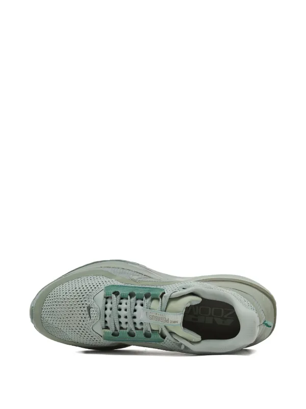 Nike Pegasus Premium スニーカー | グレー | FARFETCH JP