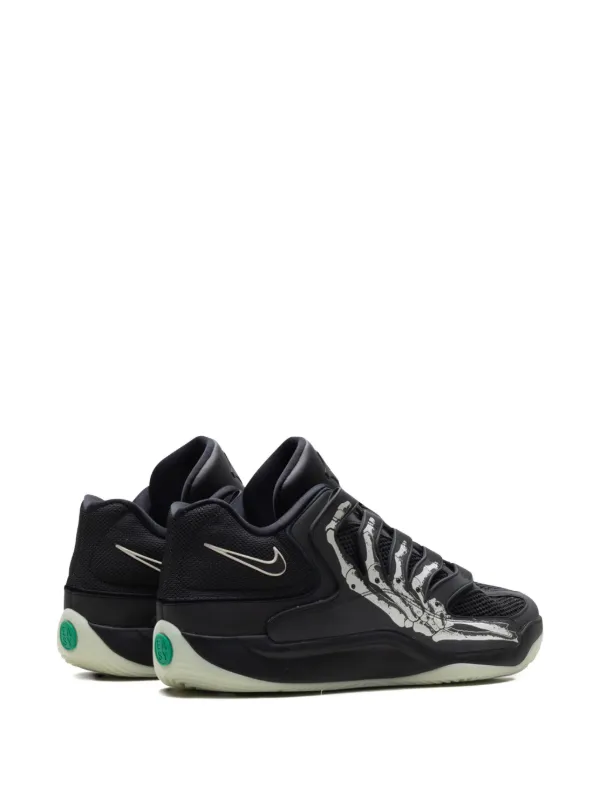 Nike KD18 Skeleton Print スニーカー | ブラック | FARFETCH JP