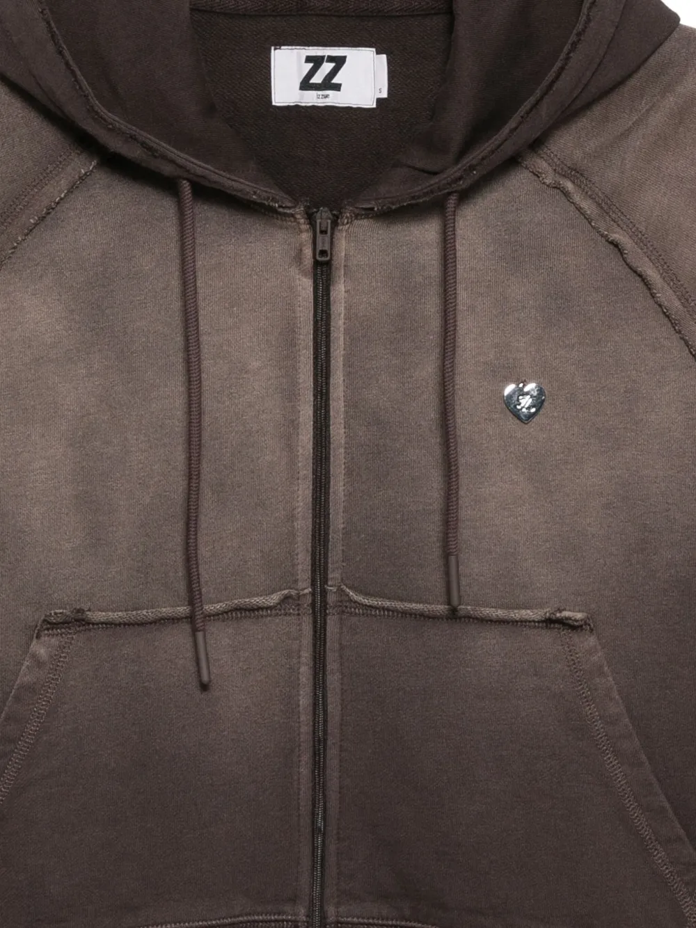 izzue Hoodie met logoplakkaat Bruin