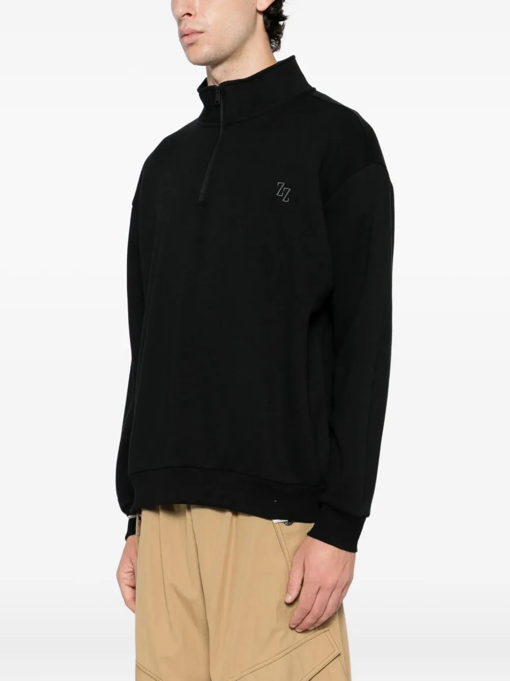 Izzue Logo Embroidered Sweaters In Black