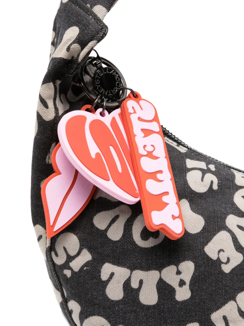 爱心印花半月形单肩包