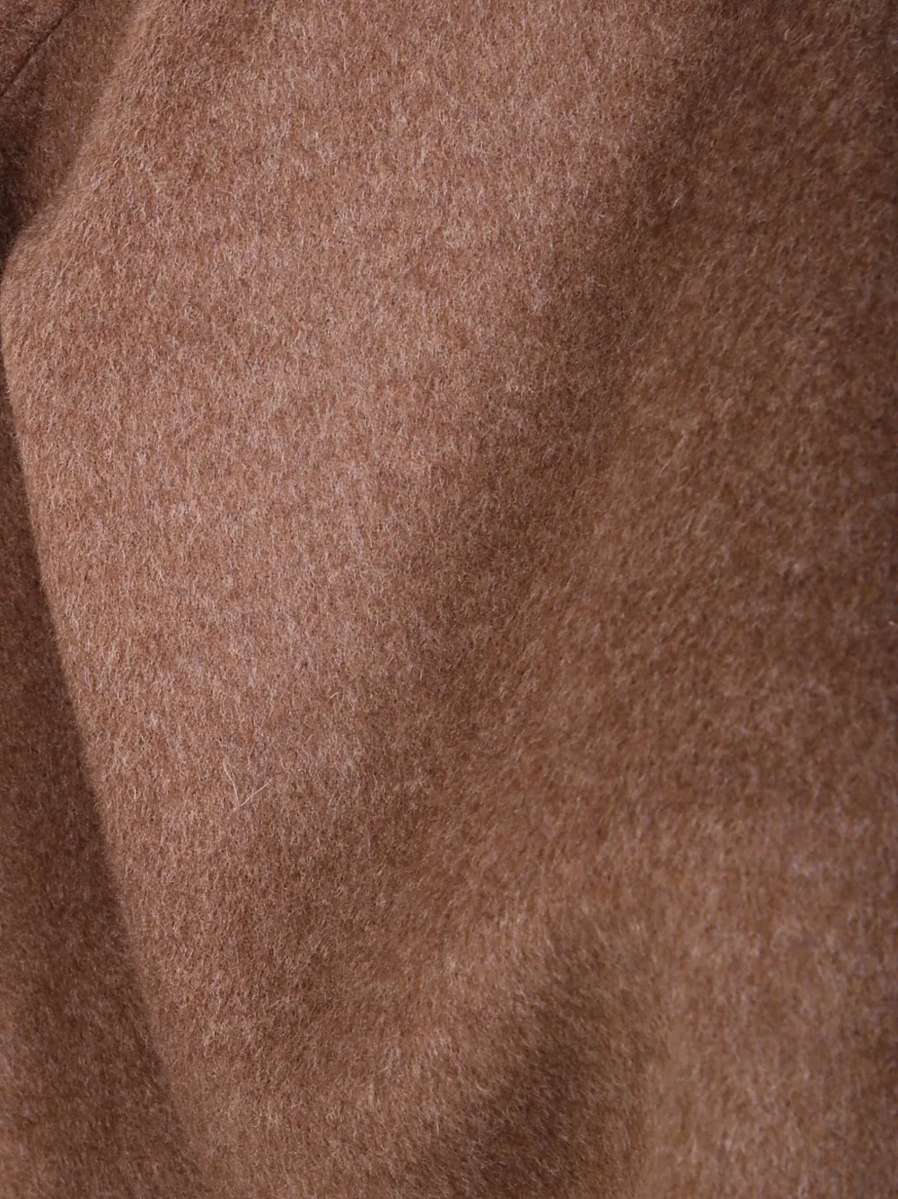 By Malene Birger Calle top met V-hals en korte mouwen Bruin