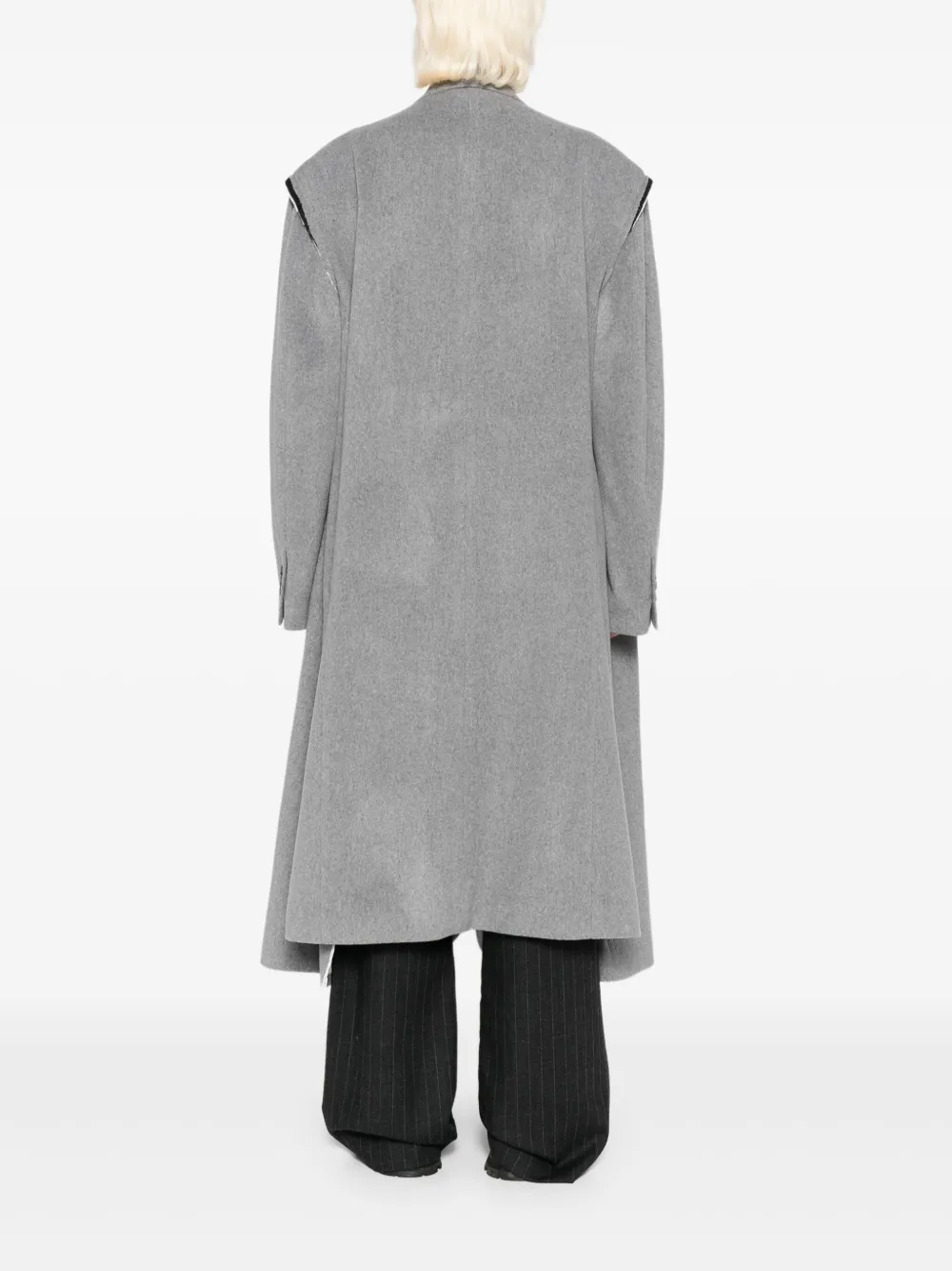 Moohong Doubled Shoulder Coat In Gray