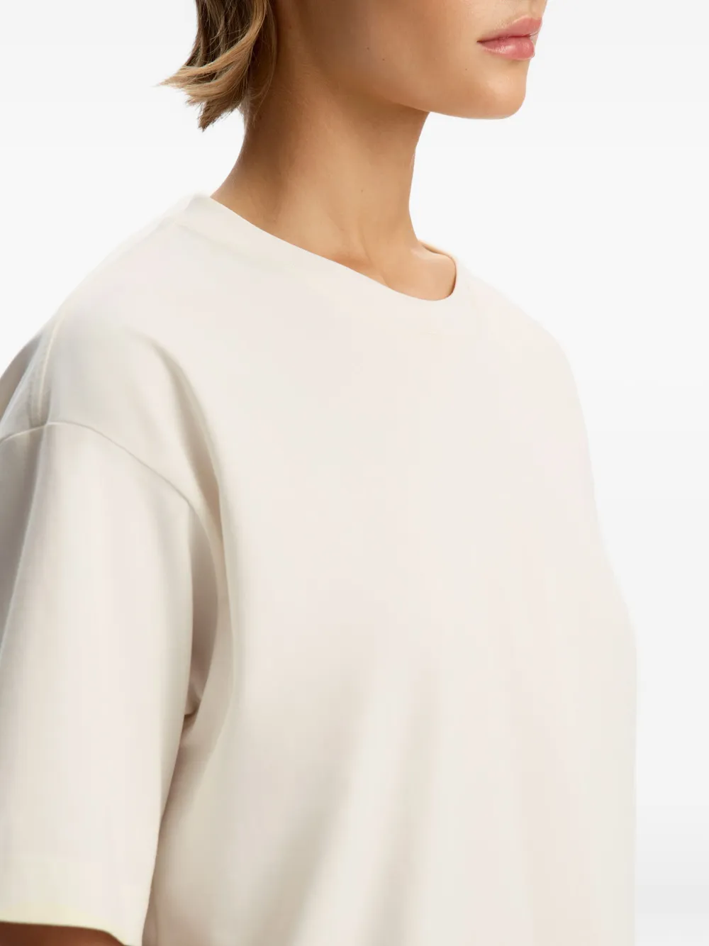 12 Storeez Short-sleeve Crew-neck T-shirt In Neutral