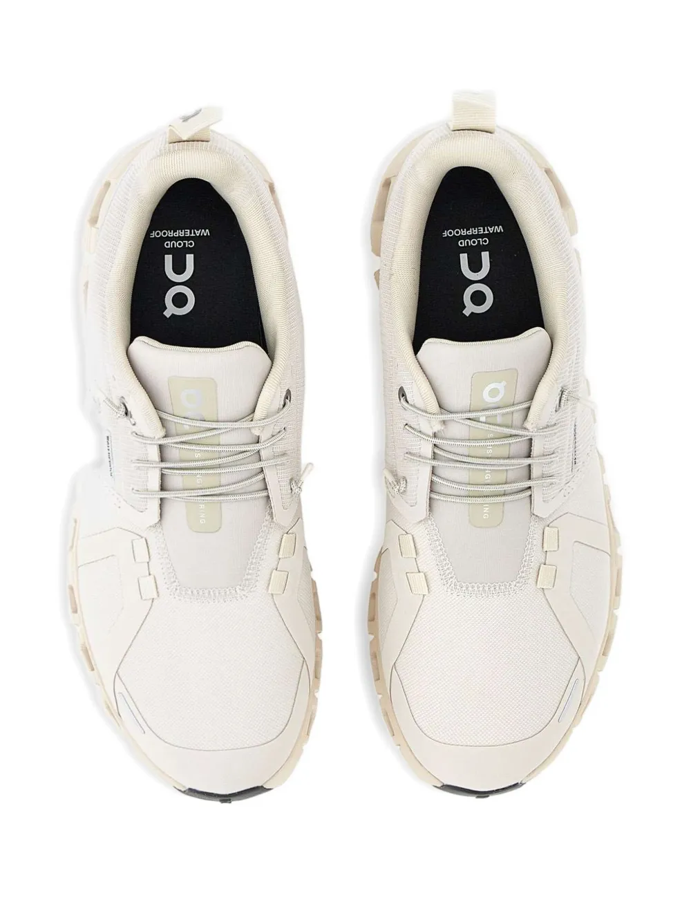 On Running Cloud 6 trainers Neutrals