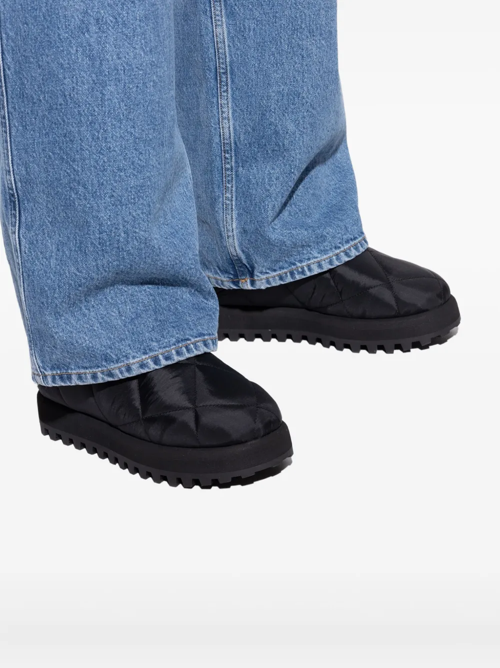 Dolce & Gabbana Quilted-effect Logo-detail Boots In Black