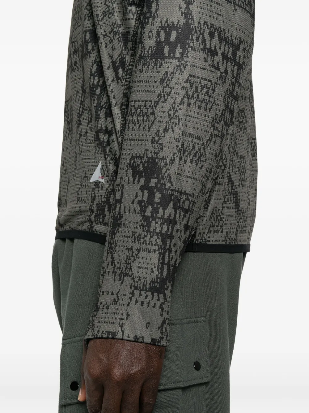 Roa High-neck Patterned T-shirt In Green