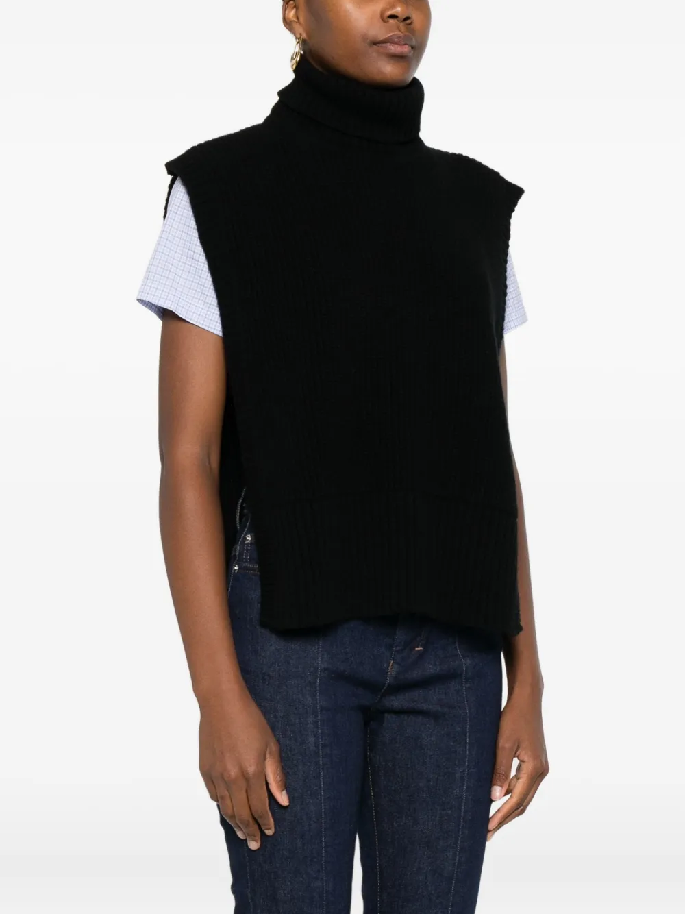Davantino Turtleneck Sleeveless Wool Sweater In Black