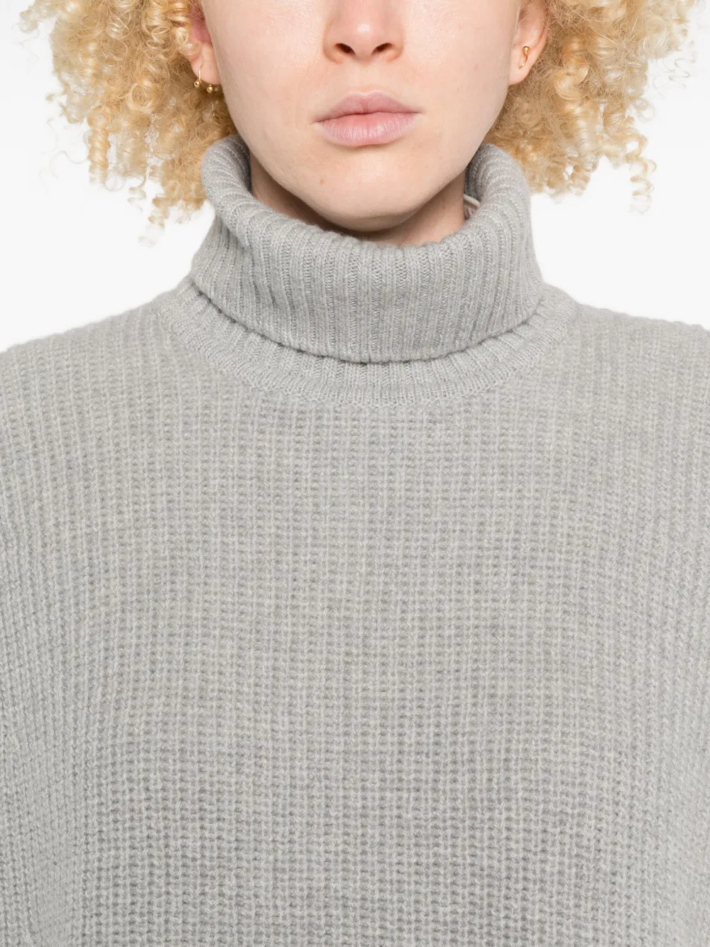 Davantino Turtleneck Sleeveless Sweater In Gray