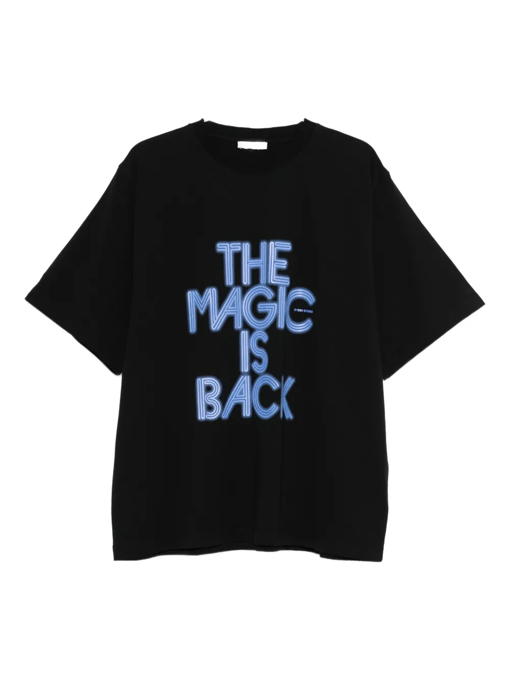 1989 Studio Crew Neck Graphic Print Short Sleeves T-shirt In Black