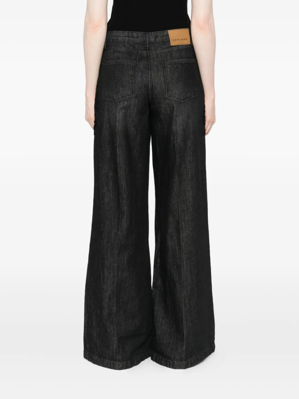 Ermanno Firenze Floral-embroidered Jeans In Black