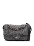 CHANEL Pre-Owned 2011 Quilted Wool and Calfskin Single Flap satchel - Black