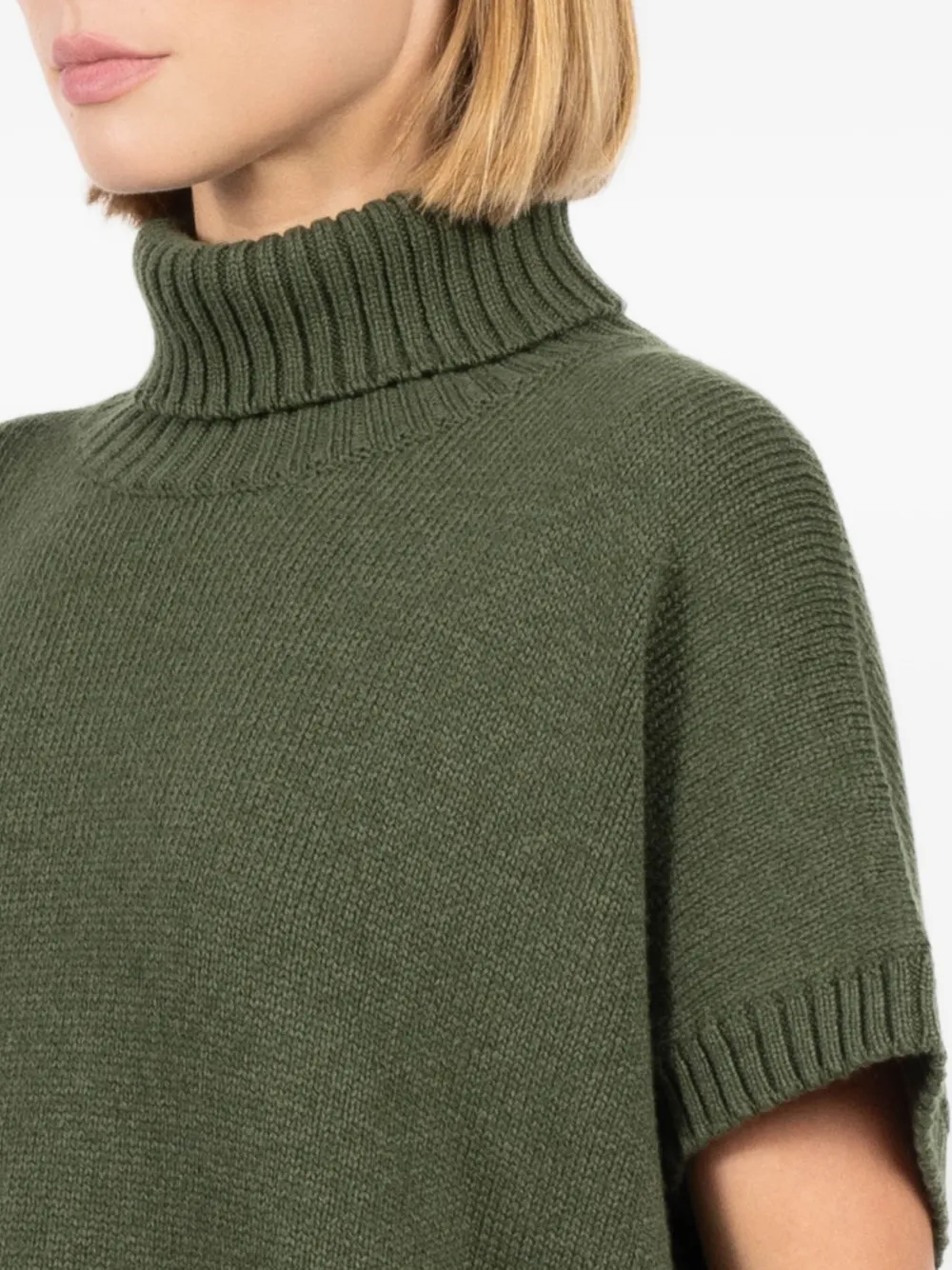 Labo Art Turtleneck Short-sleeve Sweater In Green