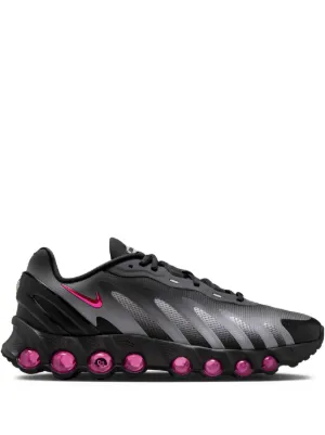 Nike Air Max Dn8 “Black Gym Red” スニーカー | ブラック | FARFETCH JP