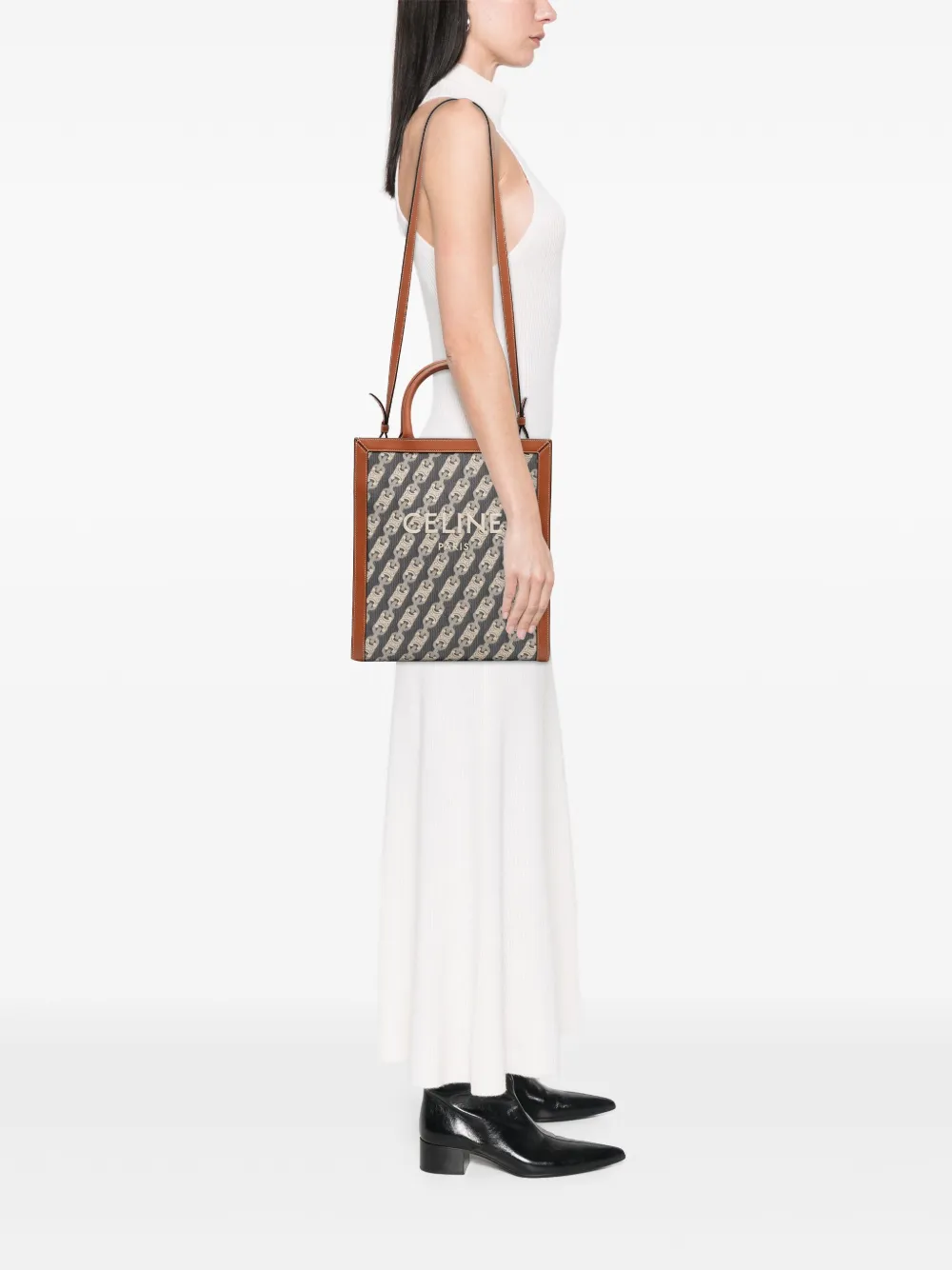 Celine Pre-Owned 2020 Small Triomphe Canvas Maillon Vertical Cabas satchel | Pre-Owned | Image 2