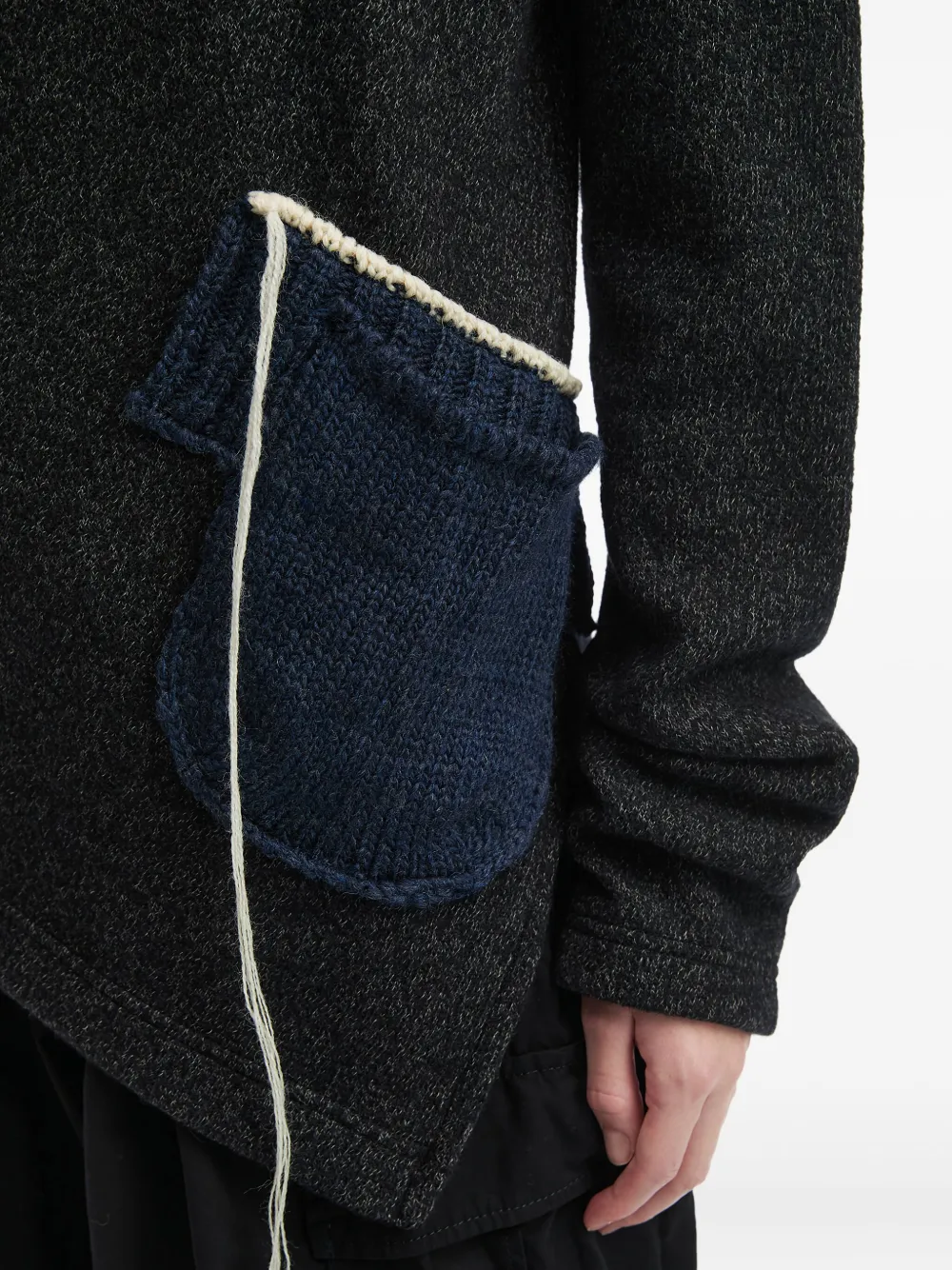 Y's Asymmetrische trui met zakdetail Grijs