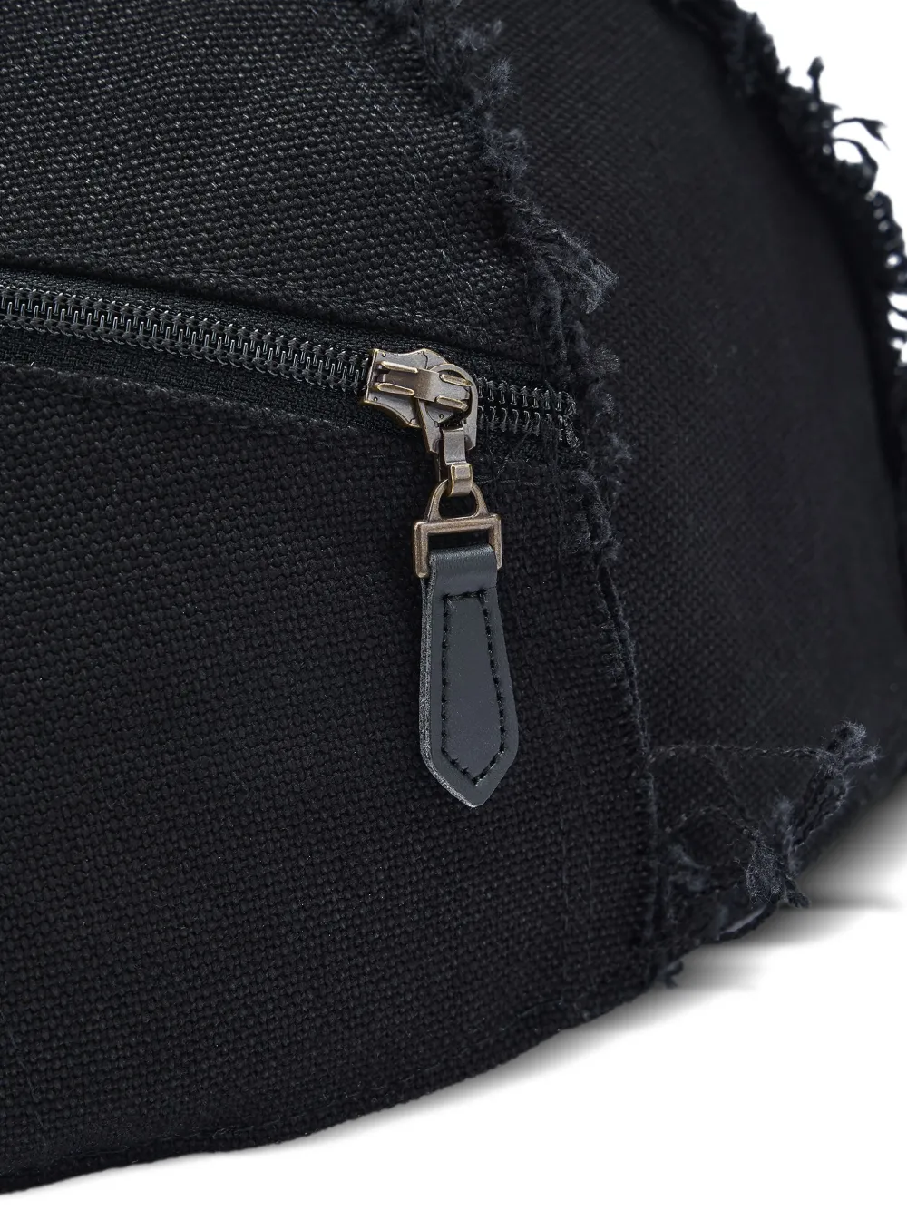 Y's Honkbalpet met gerafelde randen en rits Zwart
