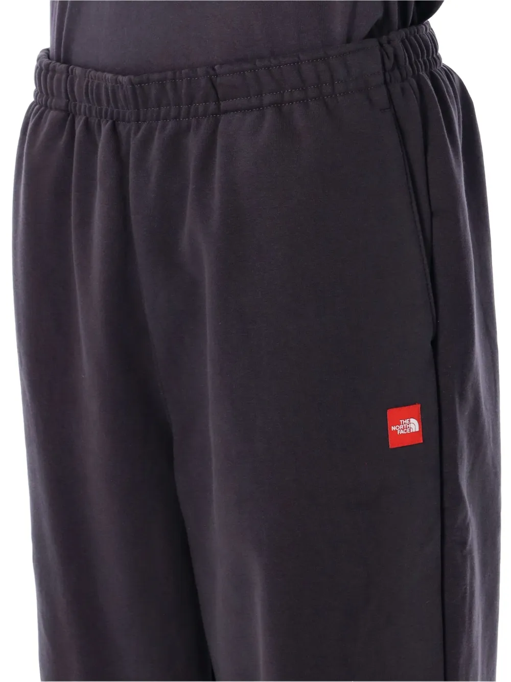 The North Face Redbox Jogging Pants Featuring Pockets In Black