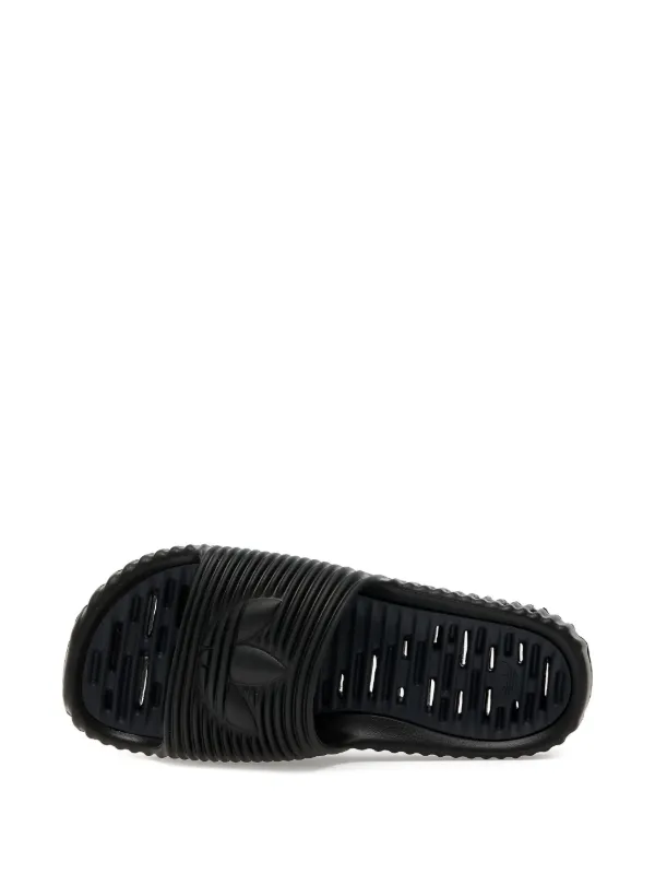 Adidas Slide Adilette 25 | Preto | FARFETCH BR