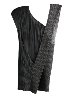 Pleats Please Issey Miyake Pointe Pleated Asymmetric Top | Black