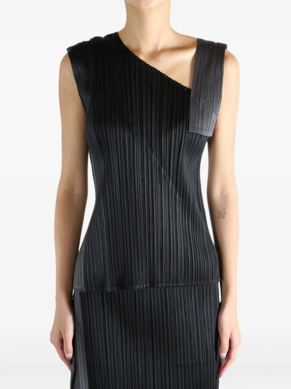  Pleats Please Issey Miyake Pointe Pleated Asymmetric Top - Black 