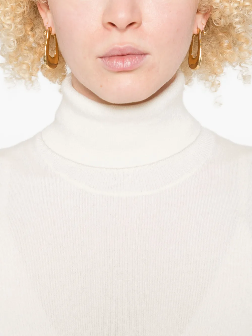 Arch4 Sleeveless Turtleneck Top In White
