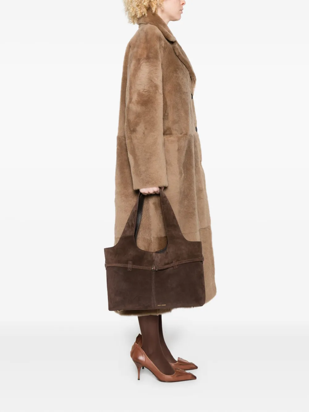 Manu Atelier Su&egrave;de shopper met gespdetail - Bruin