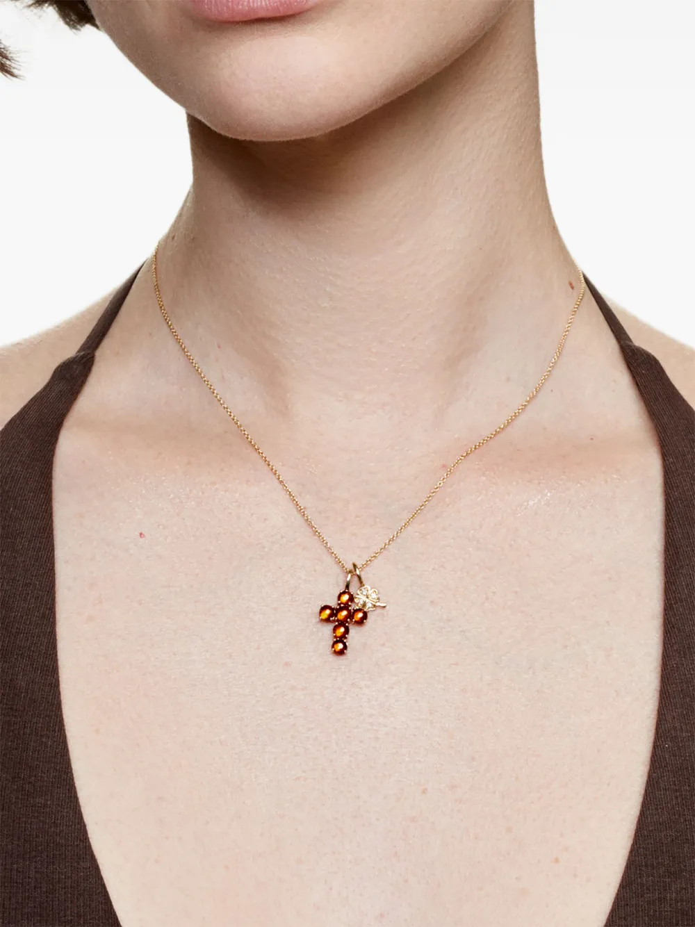We by WHITEbIRD 18K yellow gold Clarisse Trèfle diamond pendant | Image 2