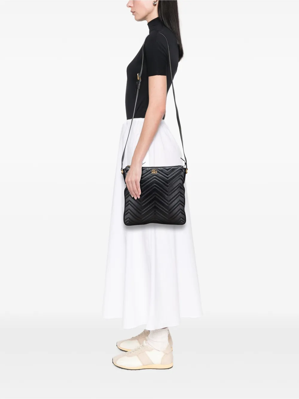 Gucci Pre-Owned 2016-2025 GG Marmont Matelasse Leather crossbody bag | Pre-Owned | Image 2