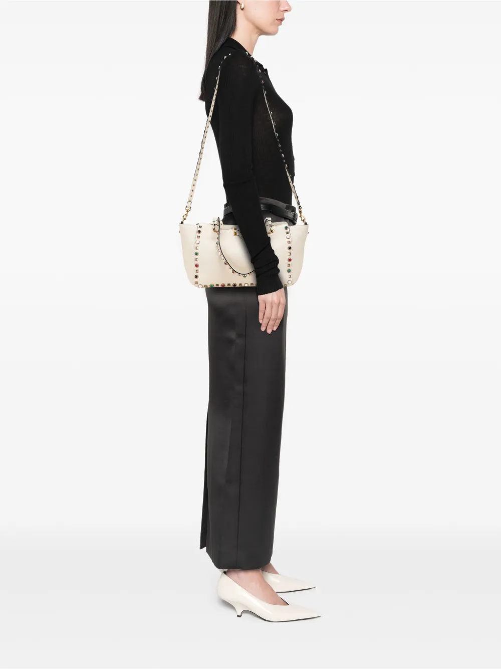 Valentino Garavani Pre-Owned 2000-2017 Small Leather Rockstud Rolling Trapeze satchel | Pre-Owned | Image 2