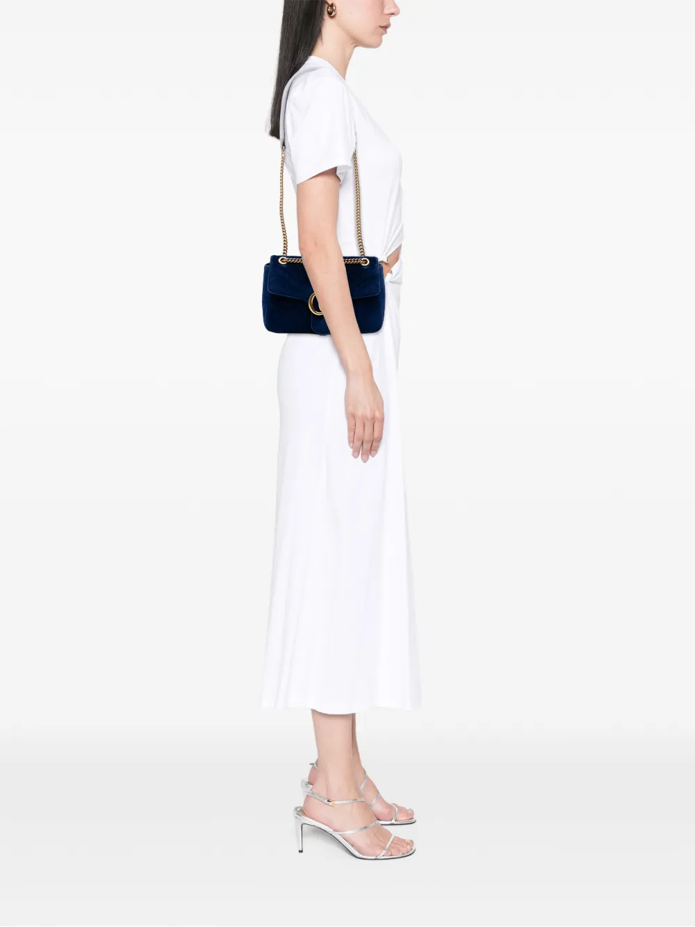 Gucci Pre-Owned 2016-2025 Medium GG Marmont Matelasse Velvet Flap crossbody bag | Pre-Owned | Image 2