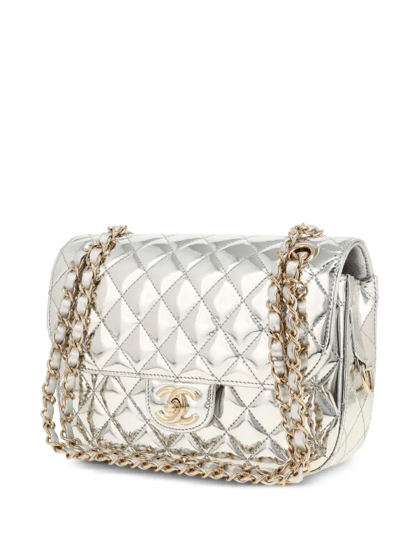 CHANEL ボディバッグシルバー