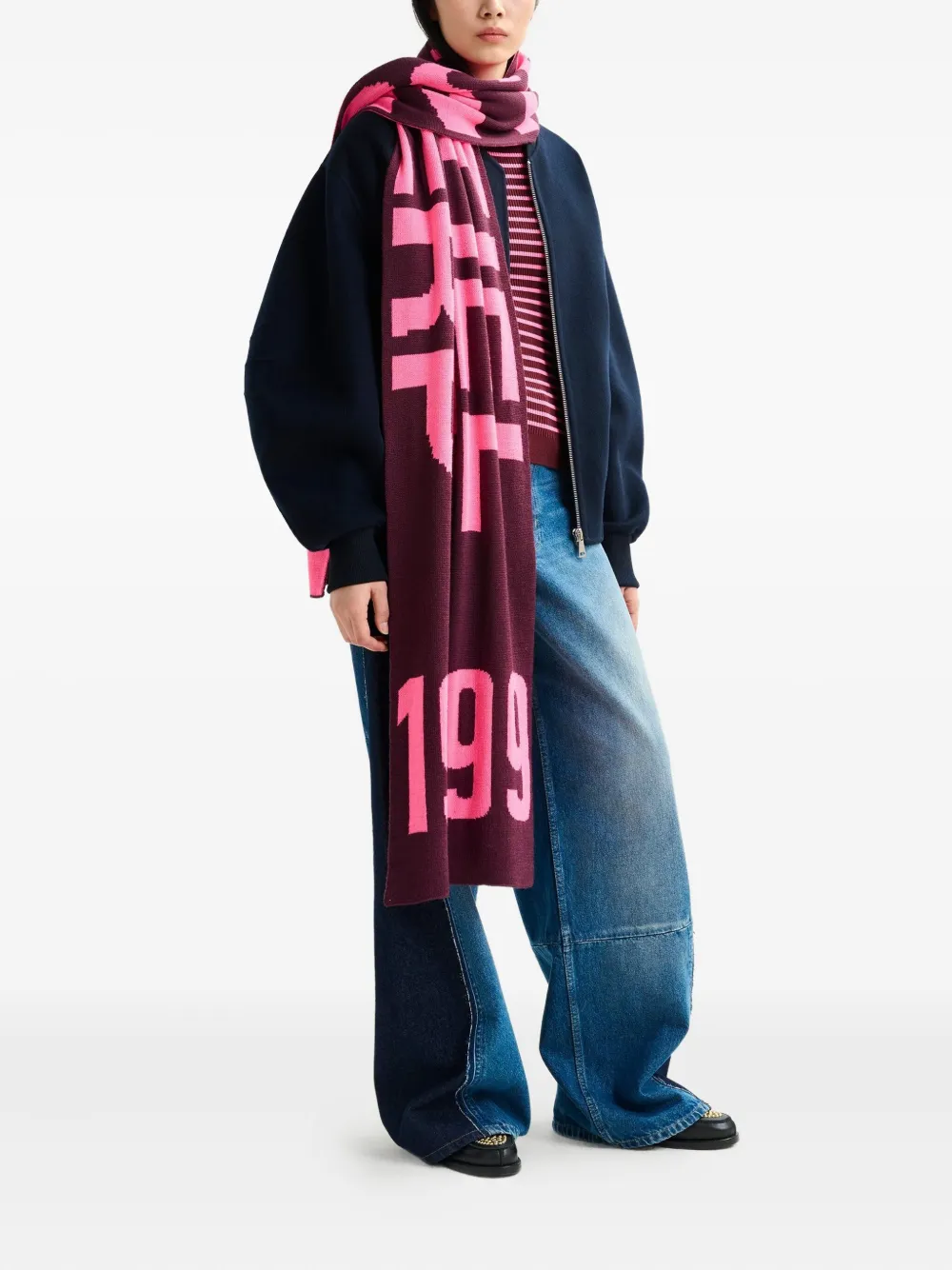 Essentiel Antwerp Sjaal met logo intarsia Rood